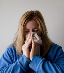 woman, sneeze, blowing nose, influenza, flu, illness, tissue, blond, female, person, face, hands, lady, handkerchief, sneeze, sneeze, sneeze, sneeze, sneeze, flu, flu, flu-698988.jpg
