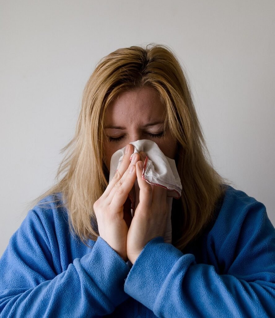 woman, sneeze, blowing nose, influenza, flu, illness, tissue, blond, female, person, face, hands, lady, handkerchief, sneeze, sneeze, sneeze, sneeze, sneeze, flu, flu, flu-698988.jpg